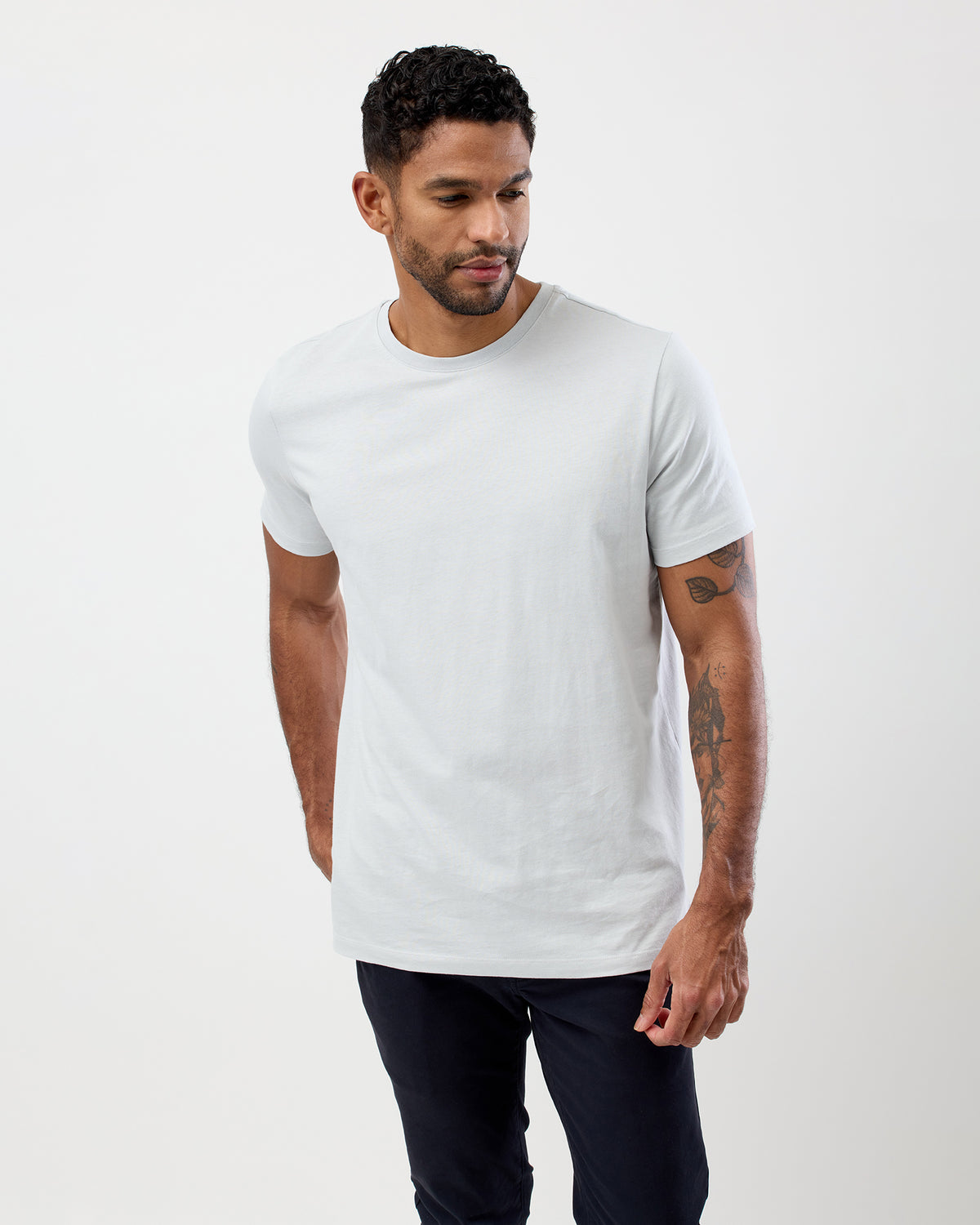 ESSENTIAL CREW TEE